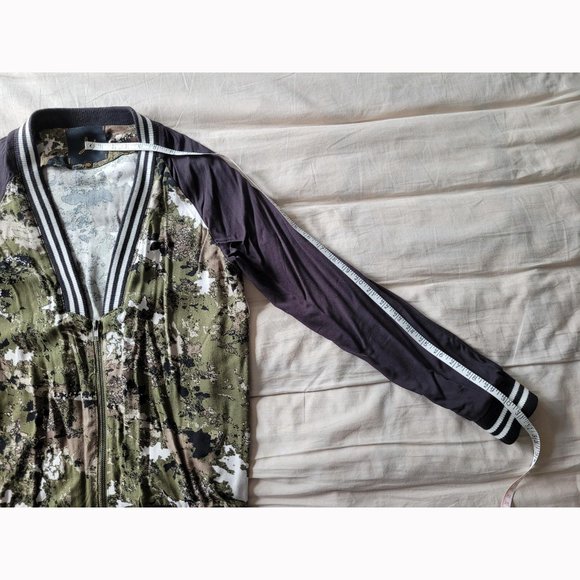 NWOT Camo/Black Rayon Bomber Jacket (XS) - Picture 6 of 9